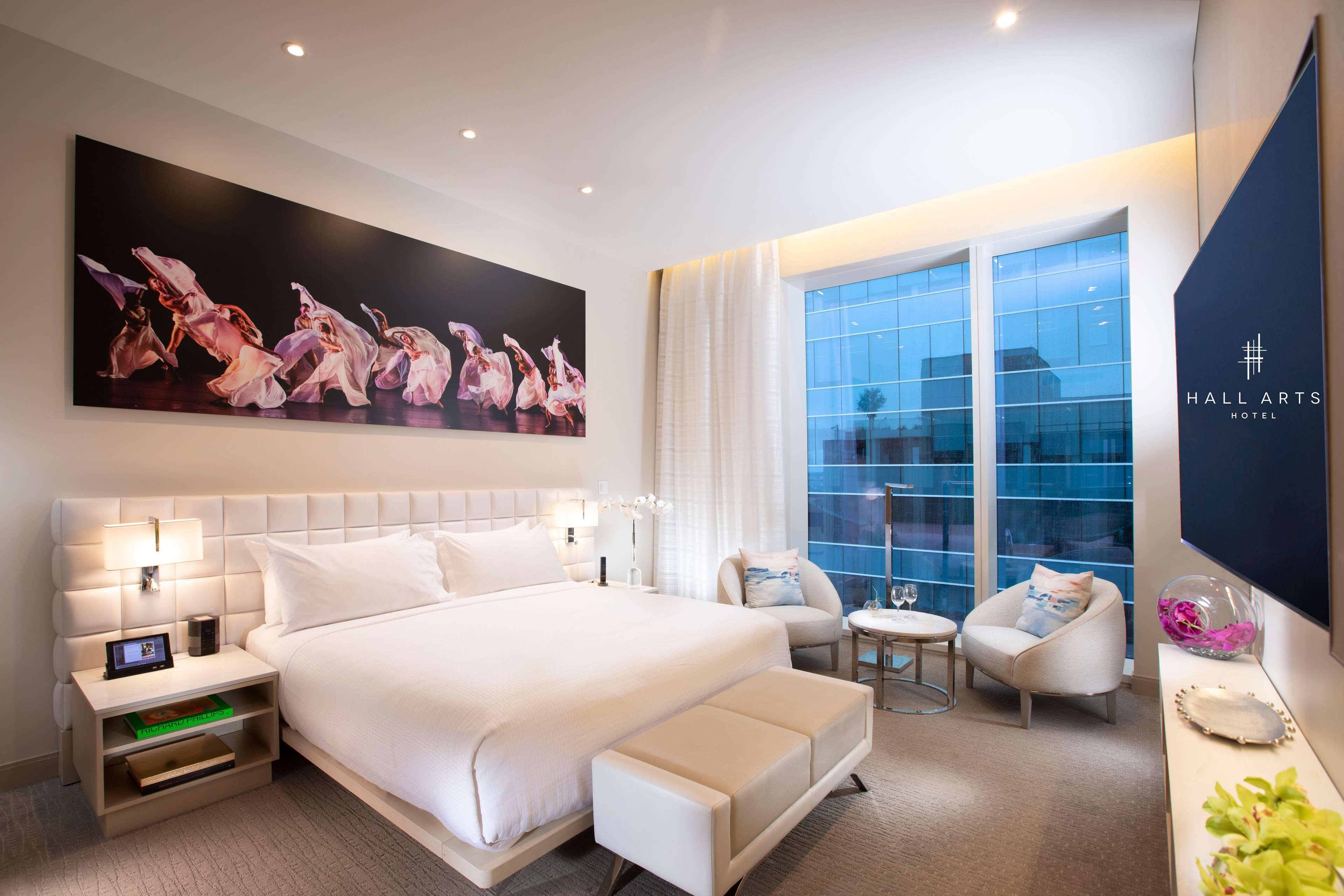 Hall Arts Hotel Dallas, Curio Collection By Hilton Экстерьер фото