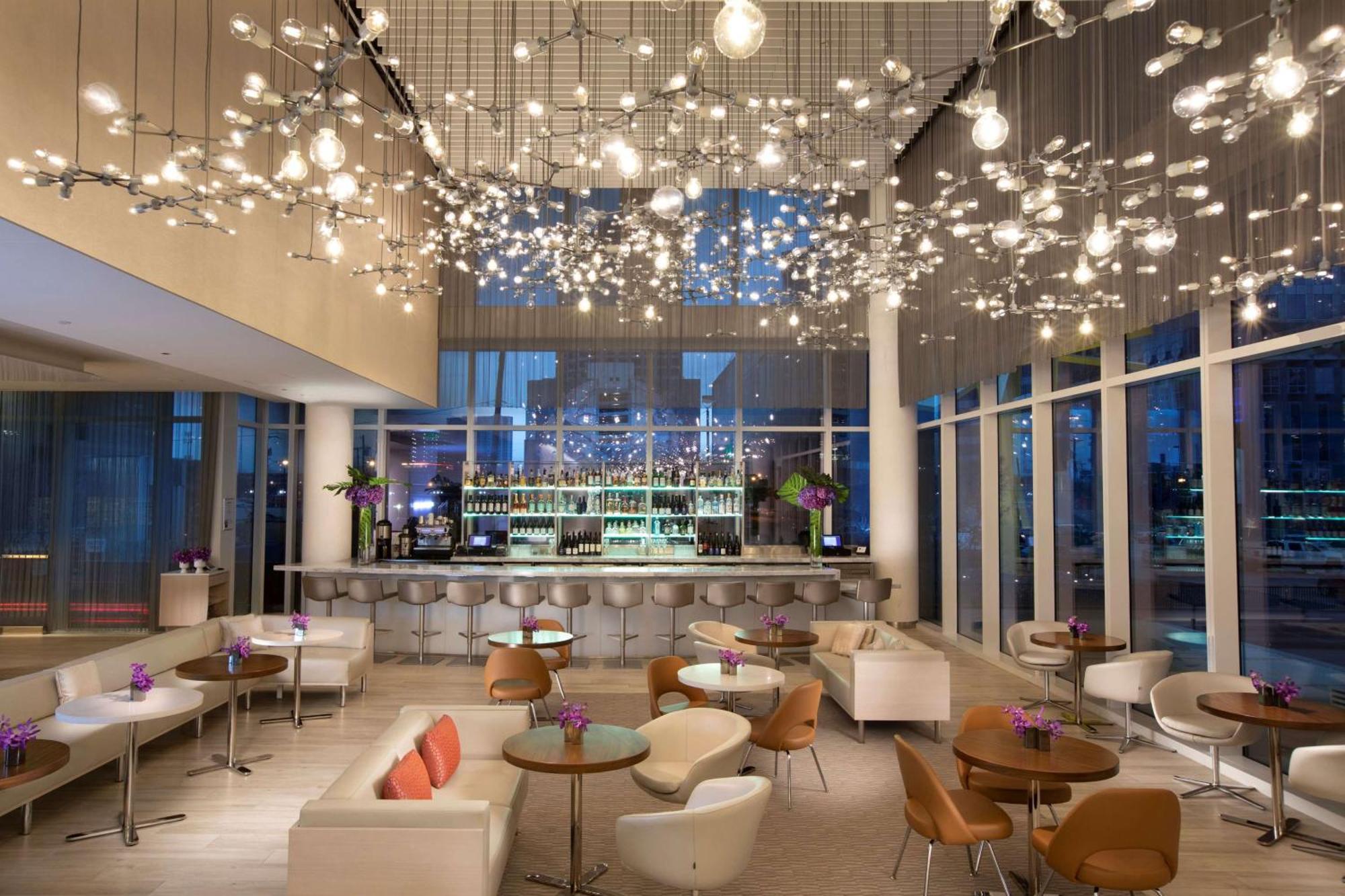 Hall Arts Hotel Dallas, Curio Collection By Hilton Экстерьер фото