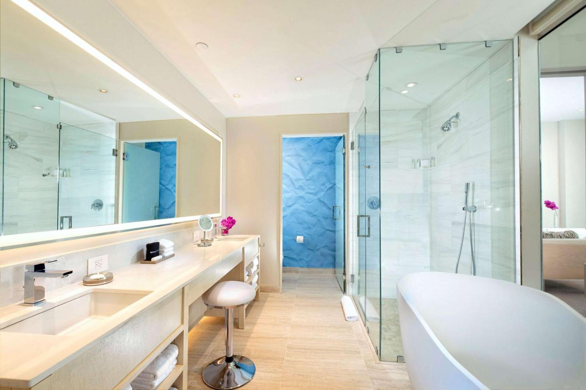 Hall Arts Hotel Dallas, Curio Collection By Hilton Экстерьер фото
